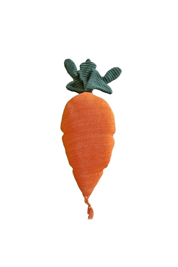 KNITTED CUSHION CATHY THE CARROT