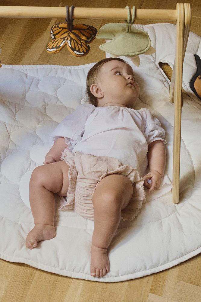 BABY GYM MIT SET AUS 3 RASSEL-ANHÄNGERN - SWAN