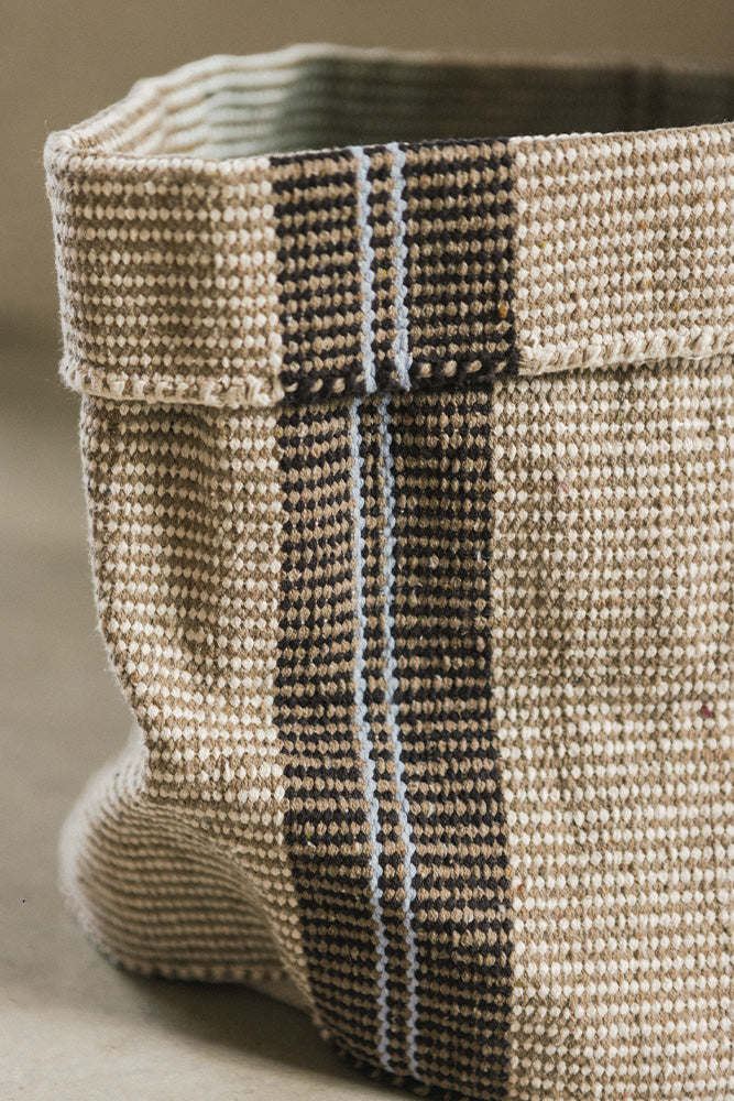 KORB HANDLOOM TULE