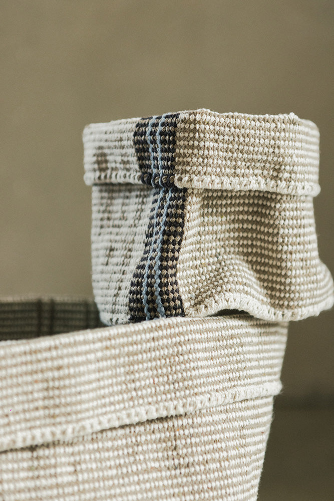 CESTA PEQUEÑA HANDLOOM TULE