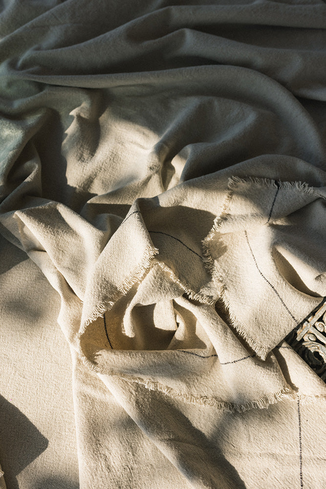 MANTEL HANDLOOM GREIGE