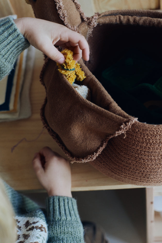 CESTINO CHICKEN TOFFEE – Lorena Canals - Main Image