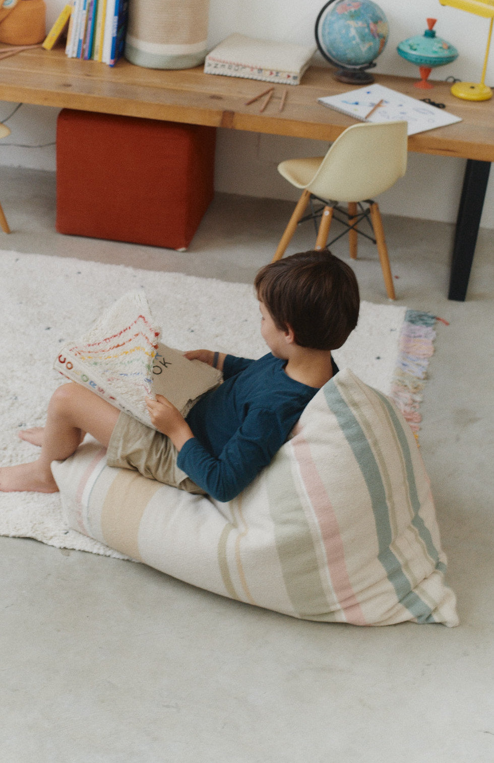 POUF CLEO MULTI STRIPE