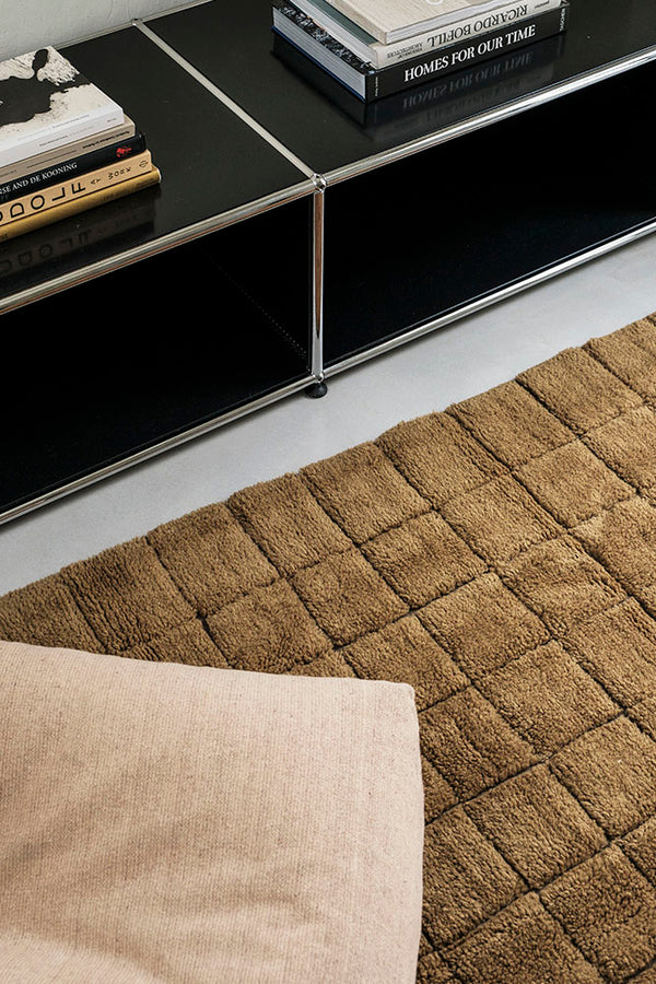 TAPIS EN LAINE DE COULEUR MOSAIC OCHRE