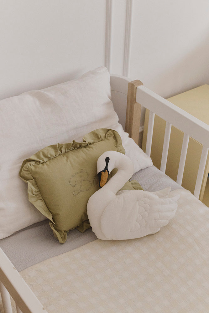 CUSHION SWAN