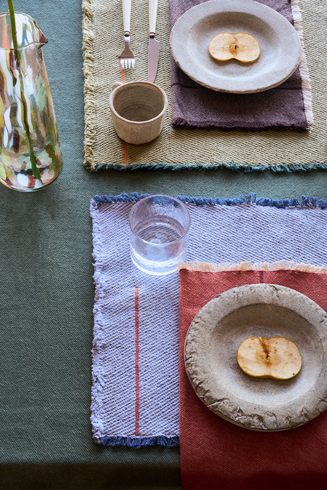 SET AUS 2 TISCHSET VERTICAL MATCHA