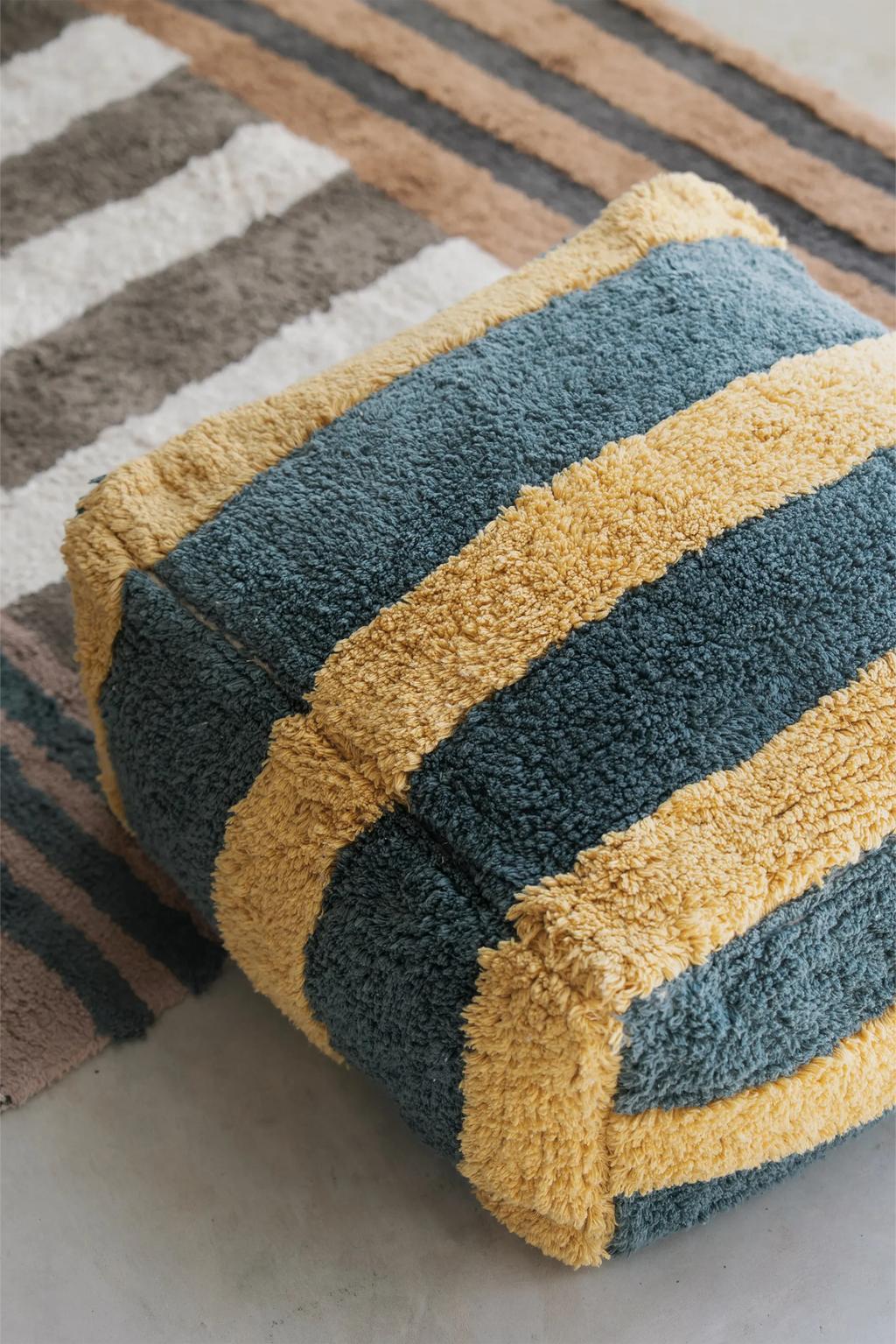 POUF LINES TERRAZO
