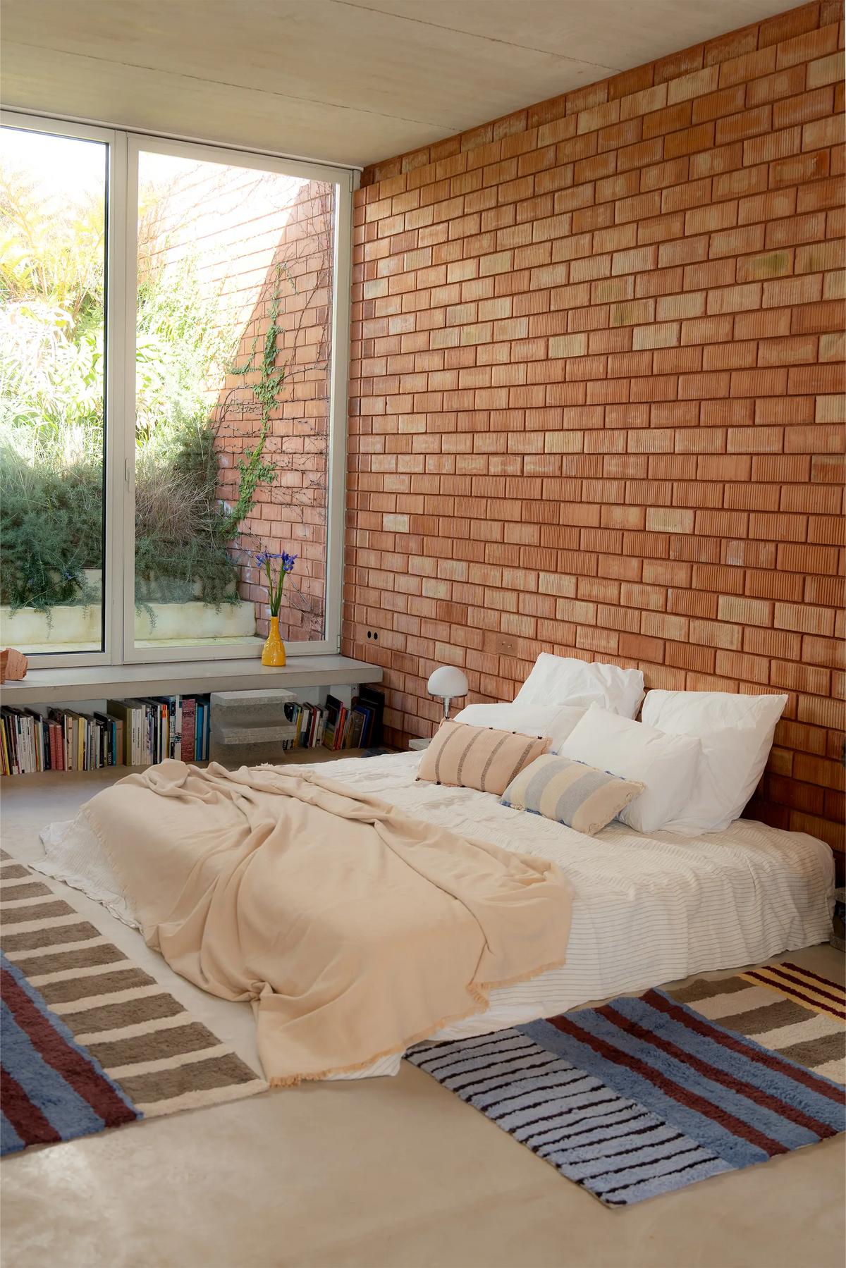 RECTANGULAR CUSHION LINES ROSE