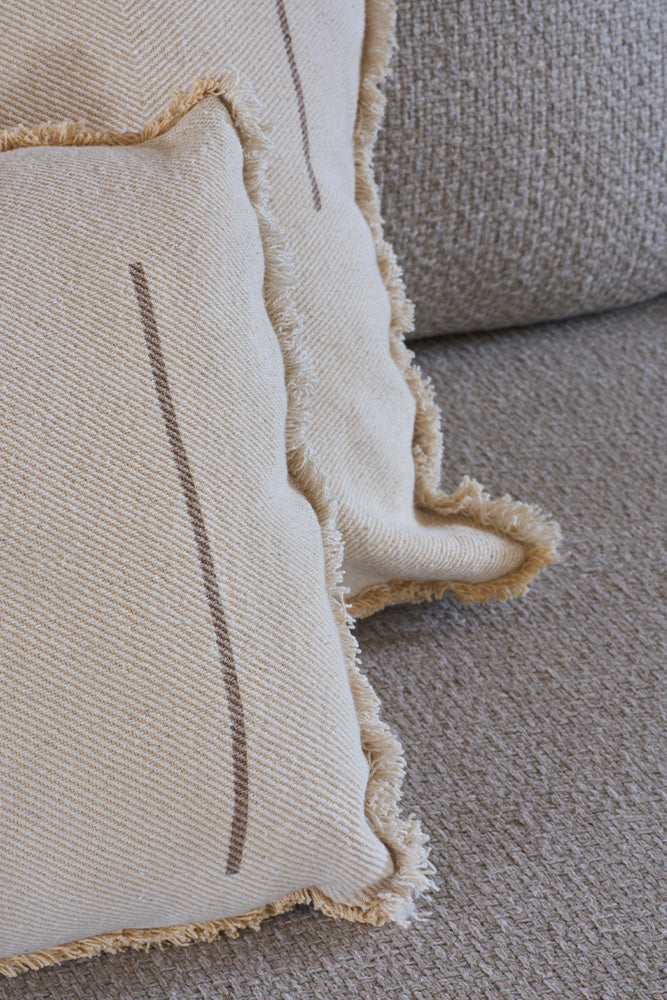 SQUARE CUSHION VERTICAL NATURAL