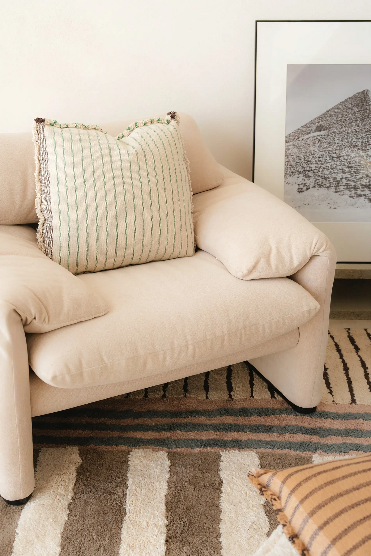 SQUARE CUSHION LINES GREEN