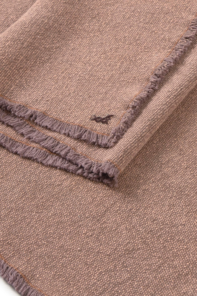 STONEWASHED TABLE RUNNER SOIL BROWN