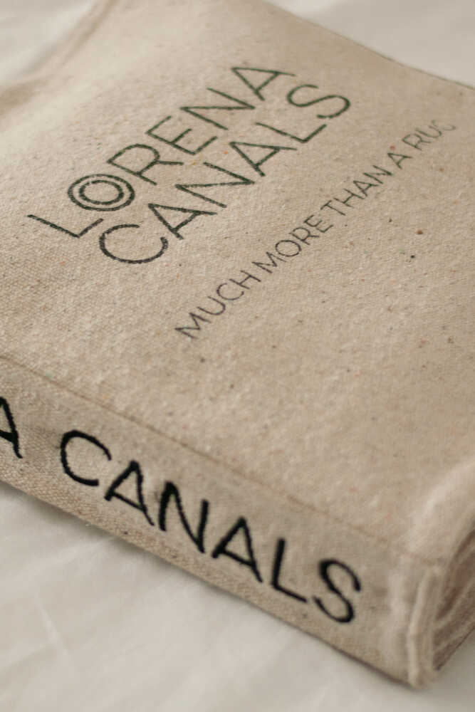 COLOR SAMPLE BOOK - LORENA CANALS CUSTOM RUGS Lorena Canals