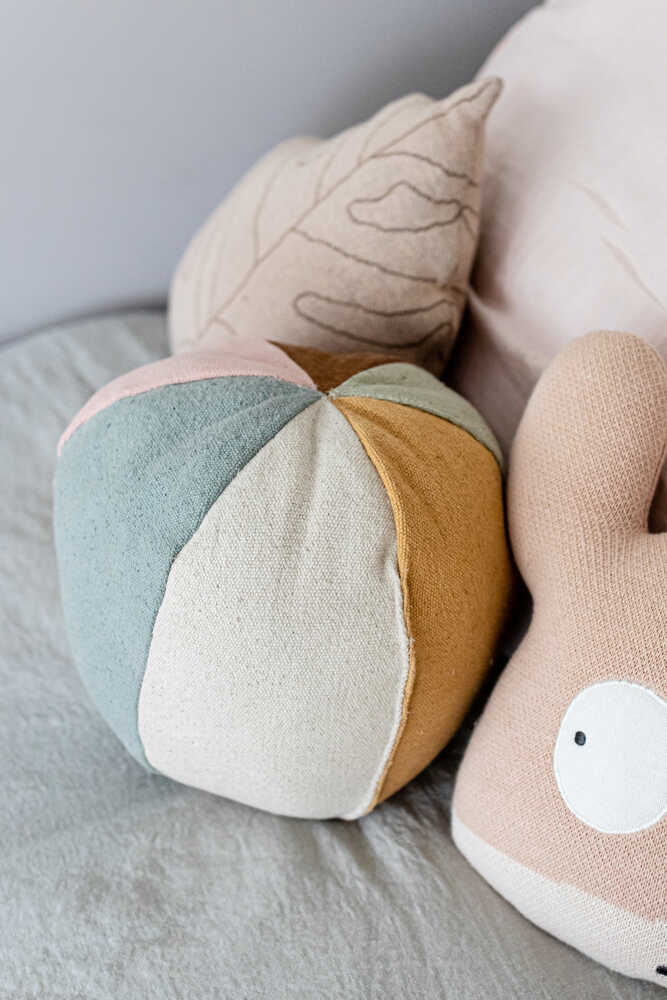 CUSHION BALL Lorena Canals