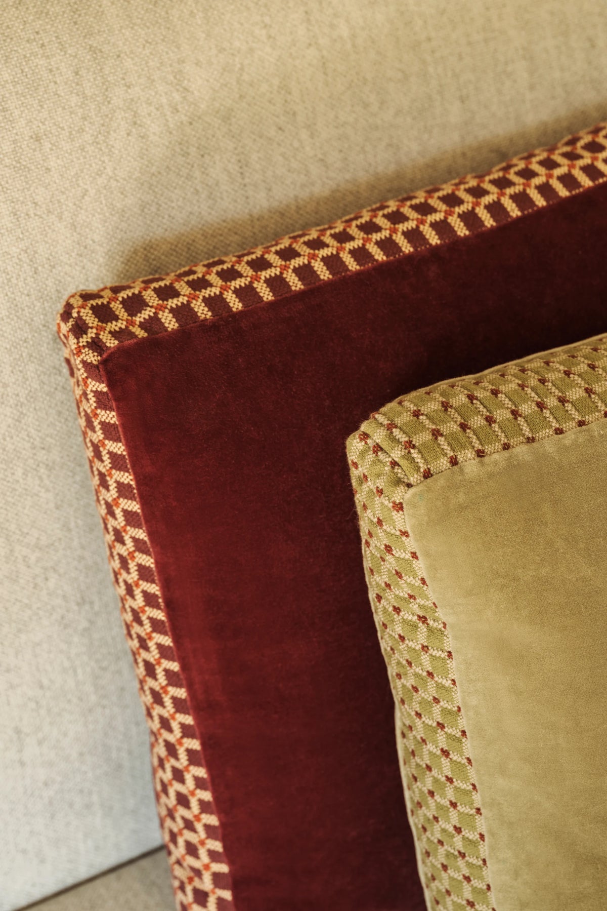 KISSEN FRAME MARSALA