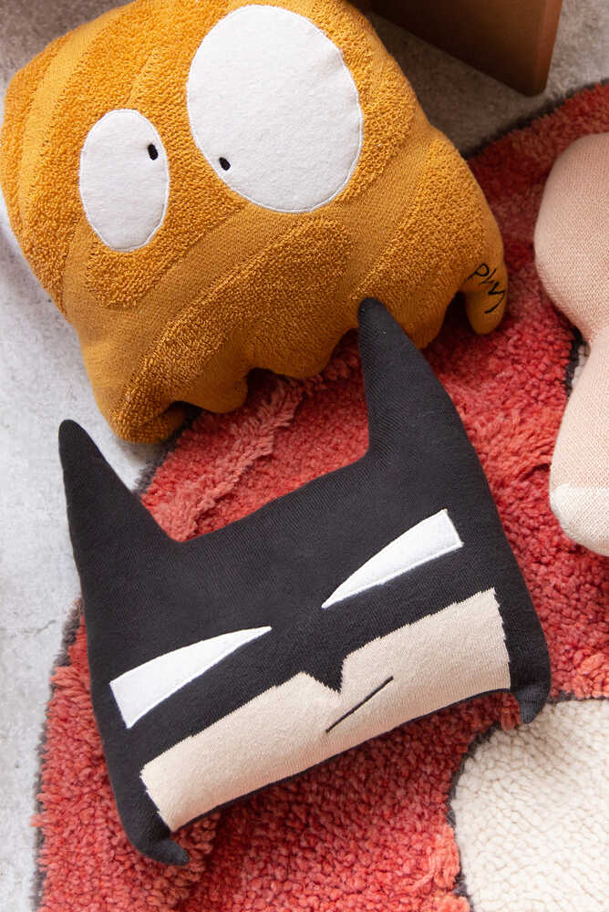 KNITTED CUSHION BATBOY Edgar Plans x Lorena Canals