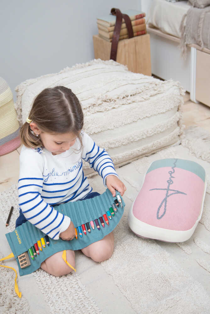 KNITTED CUSHION ERASER Lorena Canals