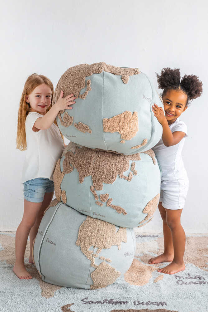 POUF WORLD MAP Lorena Canals