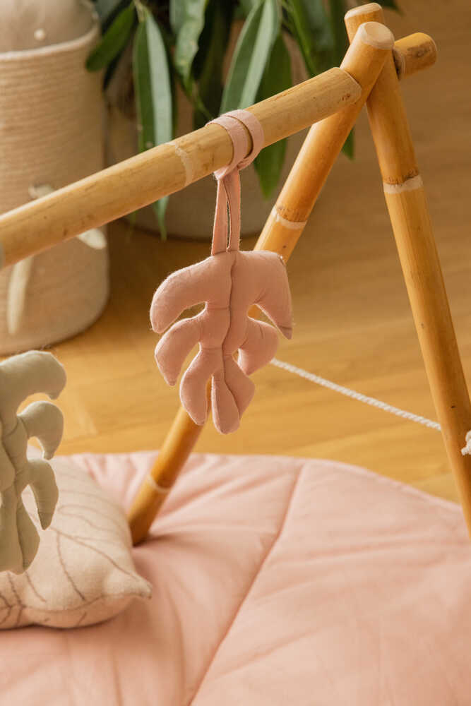 SET OF 3 RATTLE TOY SENSORIAL HANGERS Lorena Canals