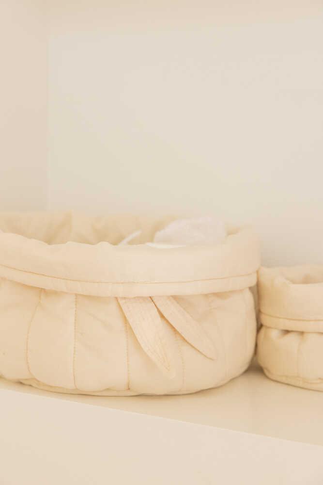 SET OF TWO QUILTED BASKETS NATURAL Lorena Canals