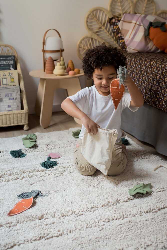 WASHABLE PLAY RUG VEGGIE GARDEN Oli & Carol x Lorena Canals